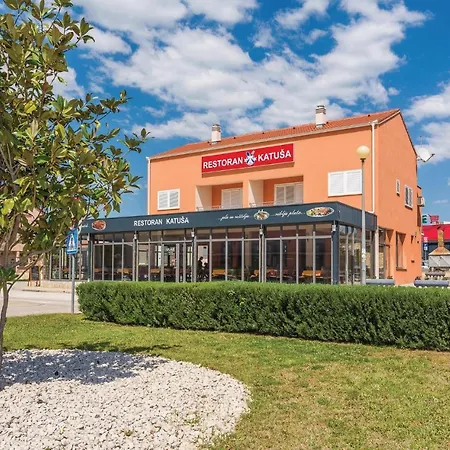 2 Bedroom Lovely In Biograd * Biograd Na Moru
