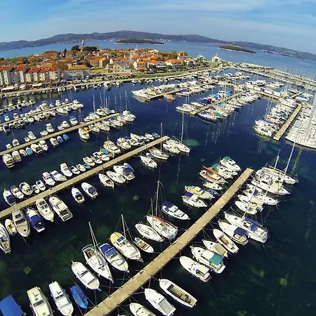 Apartment 2 Bedroom Lovely In Biograd Biograd Na Moru