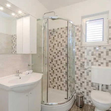 Apartment 2 Bedroom Lovely In Biograd Biograd Na Moru