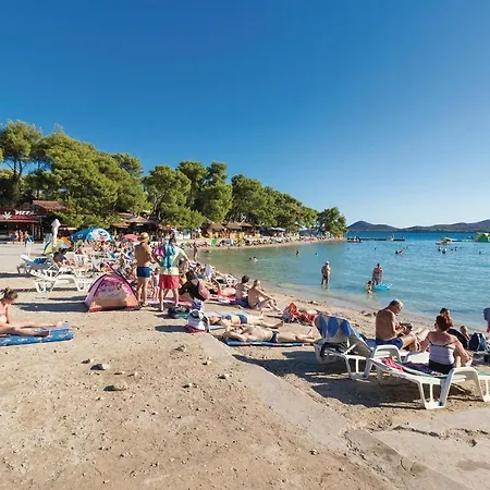 2 Bedroom Lovely In Biograd Biograd na Moru